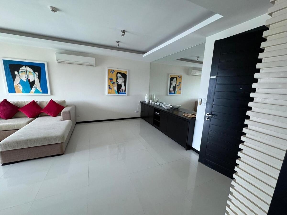 Modern 2-Bedroom Condo In Kamala Near The Beach Екстериор снимка