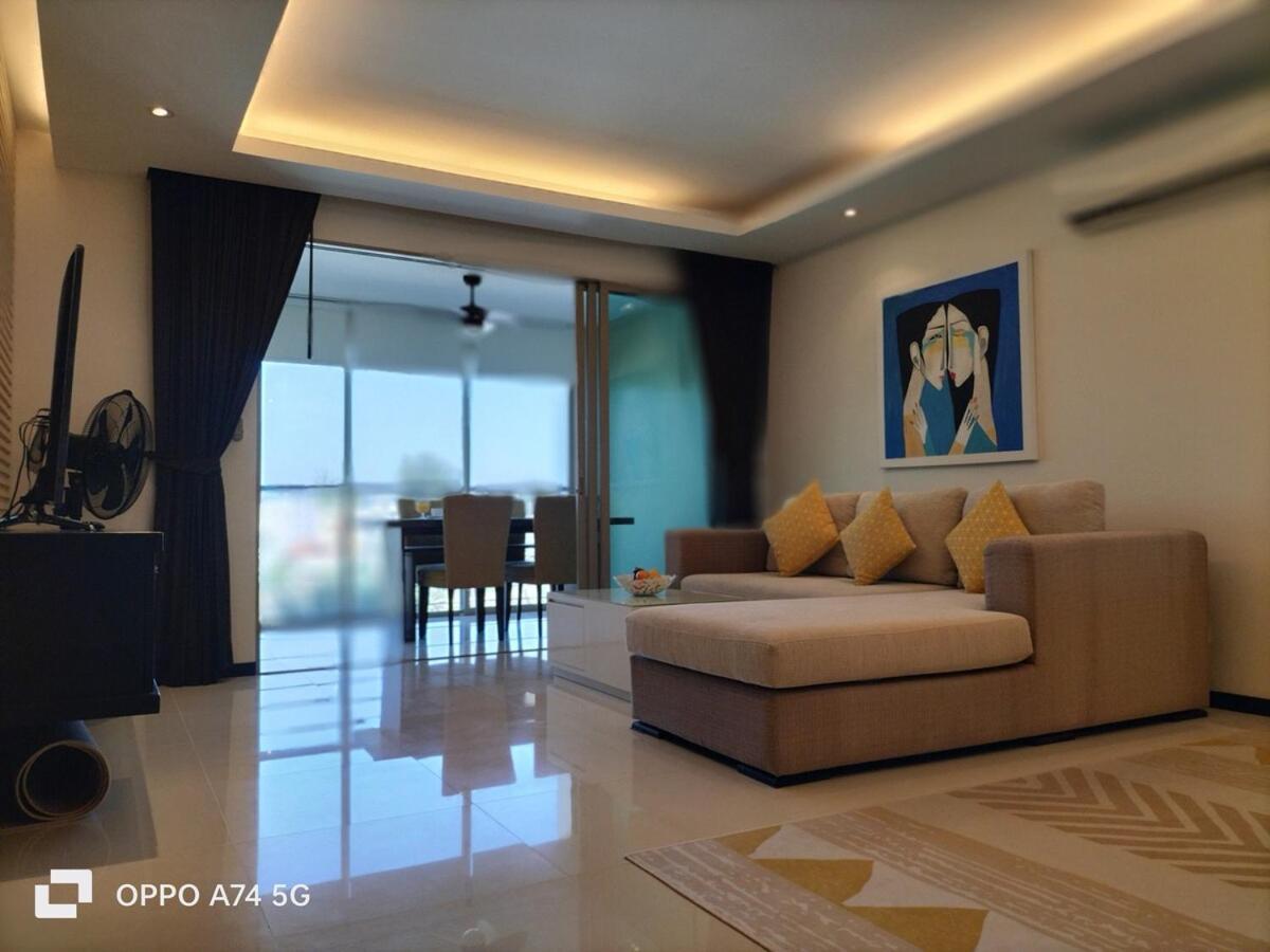 Modern 2-Bedroom Condo In Kamala Near The Beach Екстериор снимка